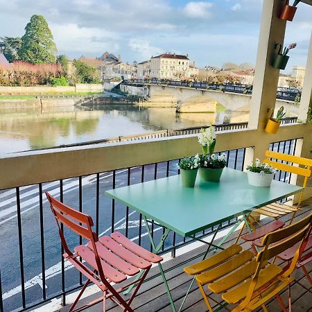 "Au Fil De La Charente" - Coeur De Saintes - Wifi Clim - Classe 4 Etoiles - 4 Pers Exterior foto